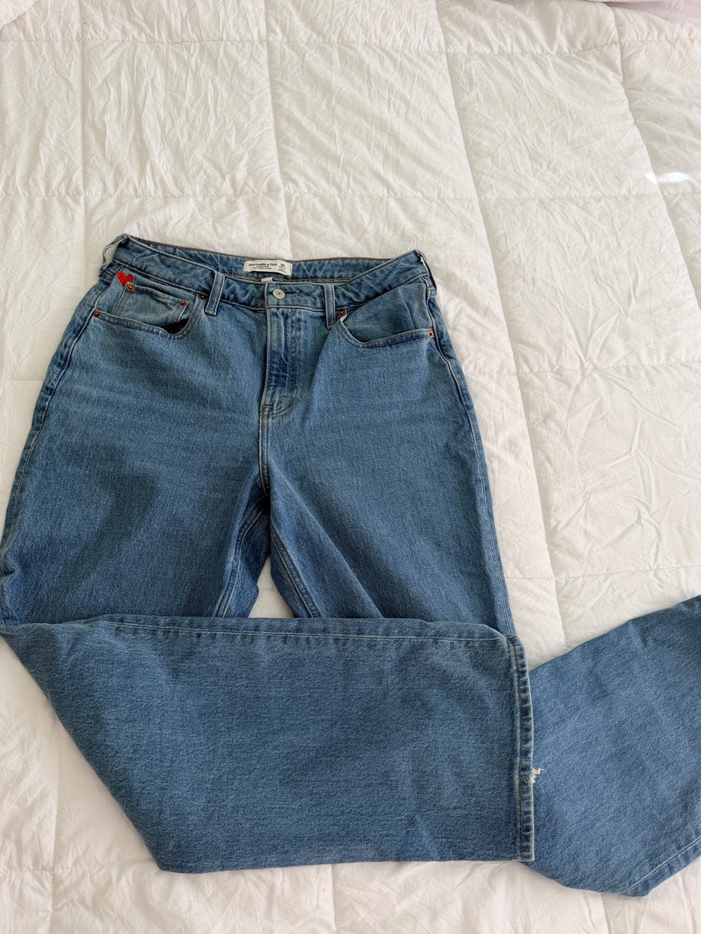 Abercrombie and Fitch 90’s relaxed heart embroidered jeans